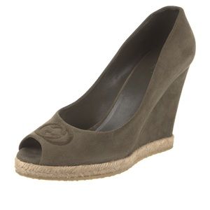 Gucci: Peep Toe Wedge Sz 40| 10